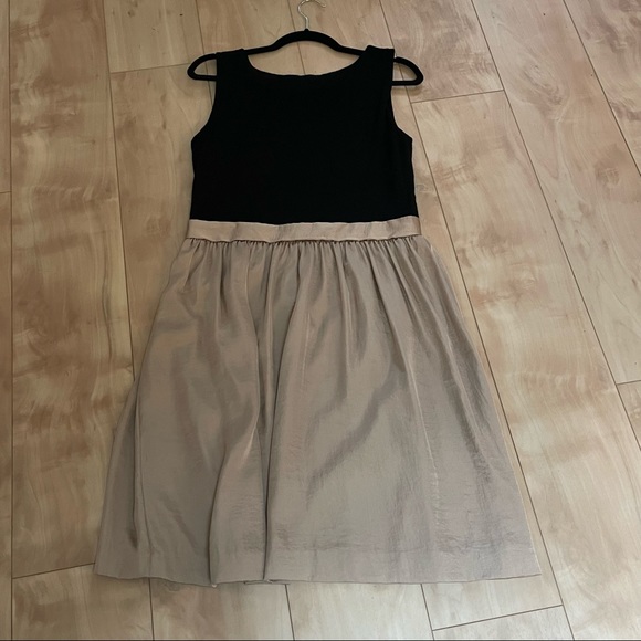 Vince Camuto- Dress Satin Bottom Knit Top Size Medium - Picture 2 of 9